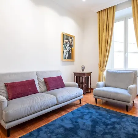 Elegant Salandra * Roma